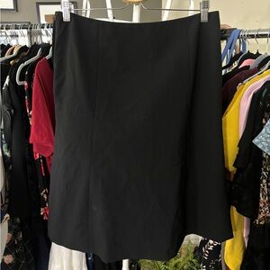 Black skirt Gap EUC sz 8 lined for the office